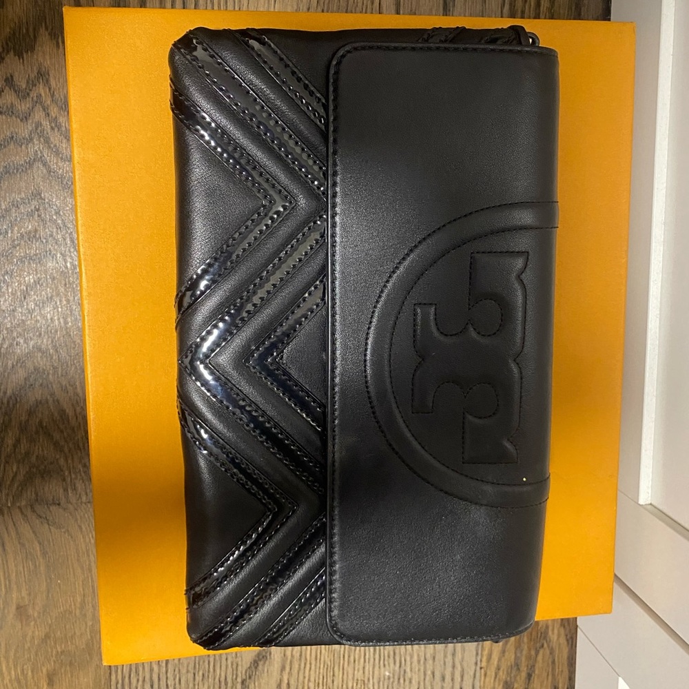 Tory Burch clutch crossbody!
